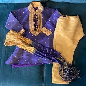 Size 0 kurta (Indian outfit)